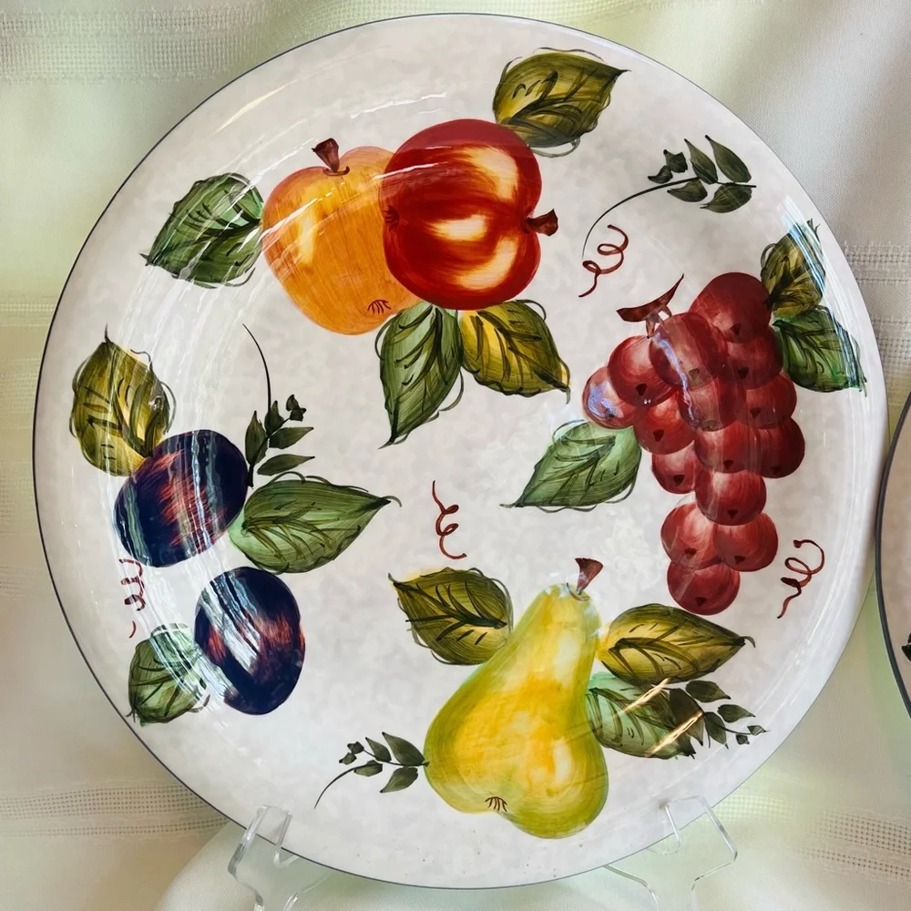 TWO Dinner Plates Oneida Vintage Fruit Discontinued 2001-2002 EUC Handpainted‎